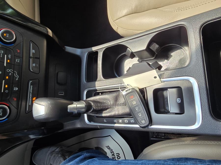 2017 Ford Escape Titanium 4WD photo