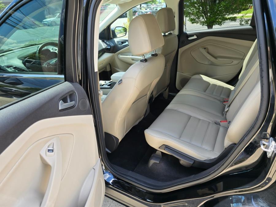 2017 Ford Escape Titanium 4WD photo
