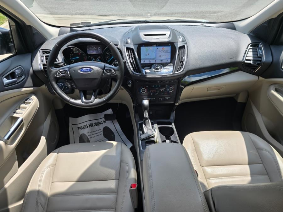 2017 Ford Escape Titanium 4WD photo