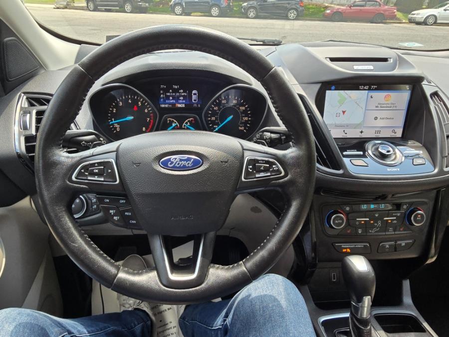 2017 Ford Escape Titanium 4WD photo