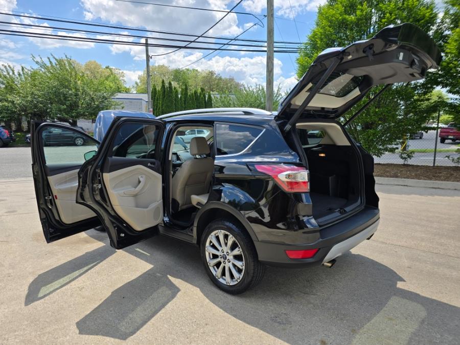 2017 Ford Escape Titanium 4WD photo