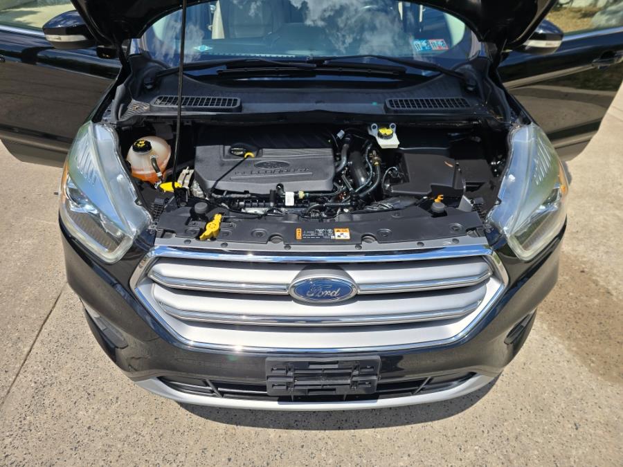 2017 Ford Escape Titanium 4WD photo