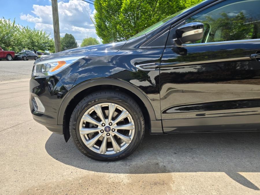 2017 Ford Escape Titanium 4WD photo