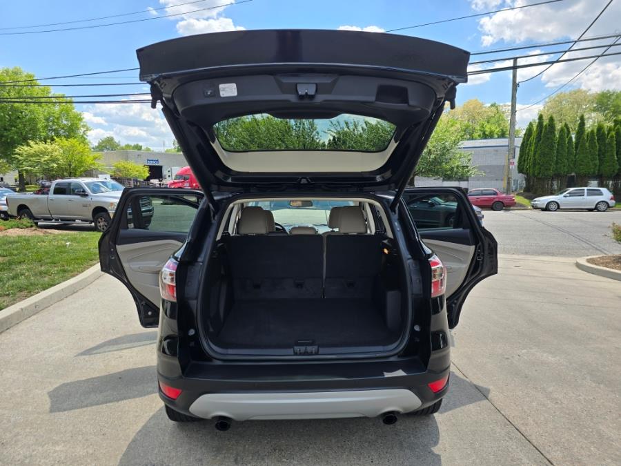 2017 Ford Escape Titanium 4WD photo