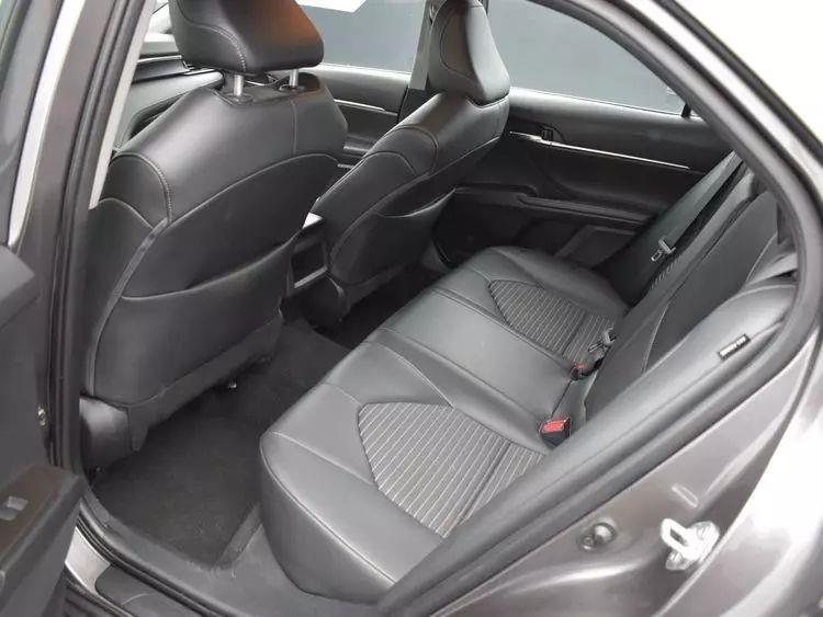 2022 Toyota Camry SE Sedan 4D photo