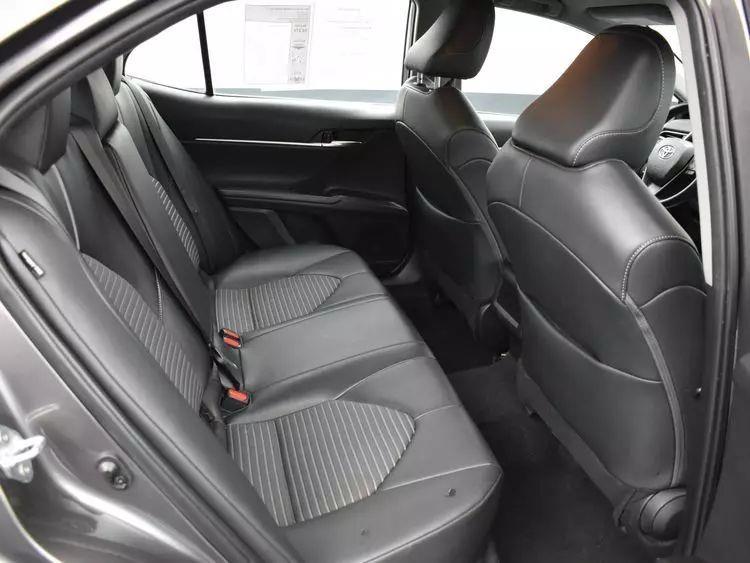 2022 Toyota Camry SE Sedan 4D photo