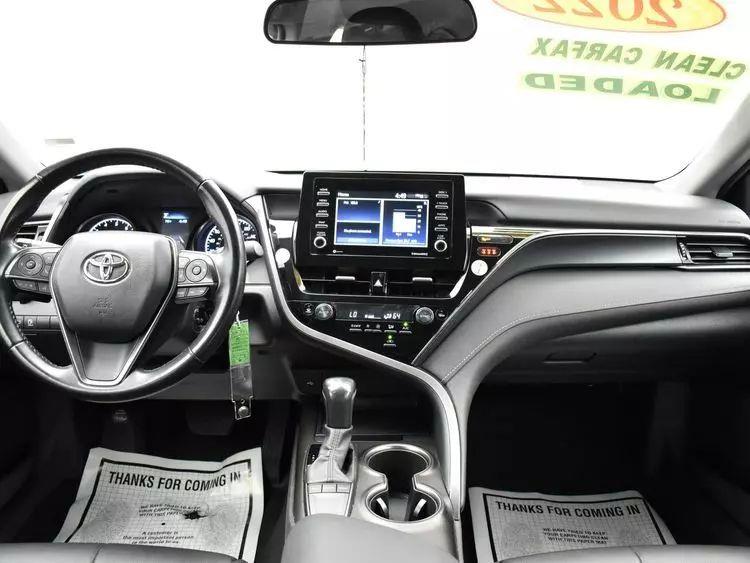 2022 Toyota Camry SE Sedan 4D photo
