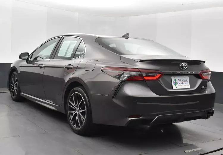 2022 Toyota Camry SE Sedan 4D photo