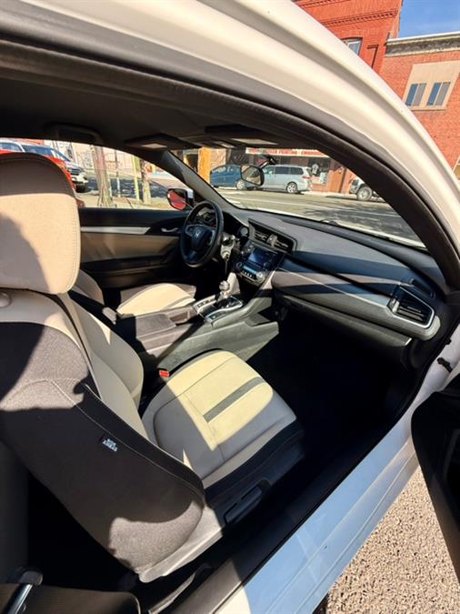 2017 Honda CIVIC COUPE LX Manual photo