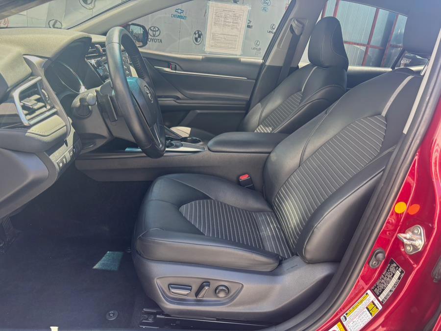 2018 Toyota Camry SE Auto (Natl) photo
