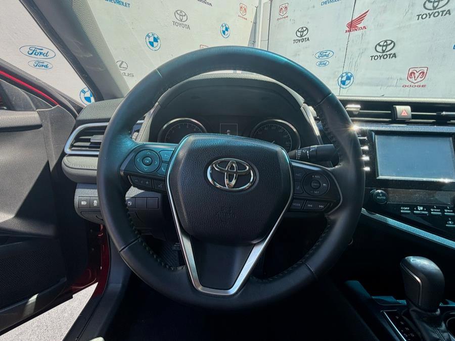 2018 Toyota Camry SE Auto (Natl) photo
