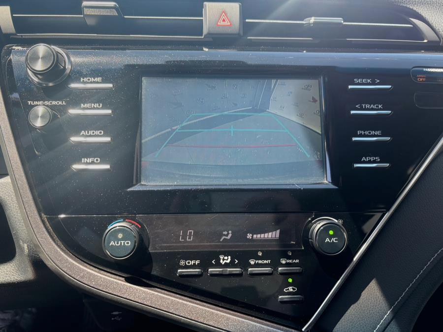 2018 Toyota Camry SE Auto (Natl) photo