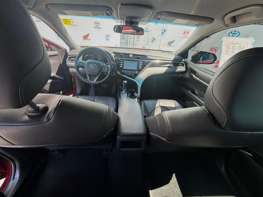 2018 Toyota Camry SE Auto (Natl) photo