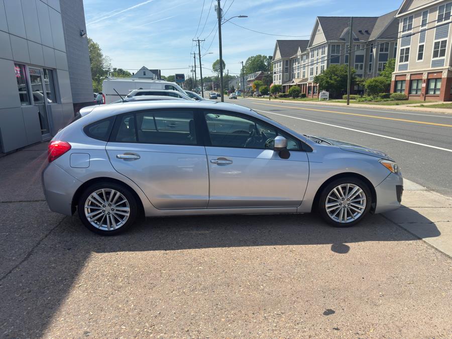 2014 Subaru Impreza 2.0i Limited photo