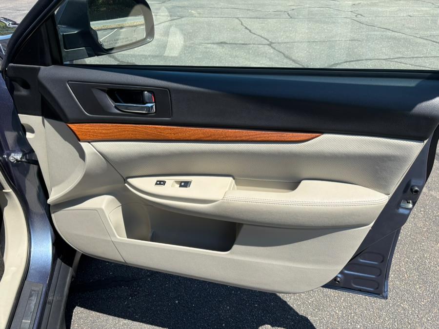 2014 Subaru Outback 2.5i Limited photo