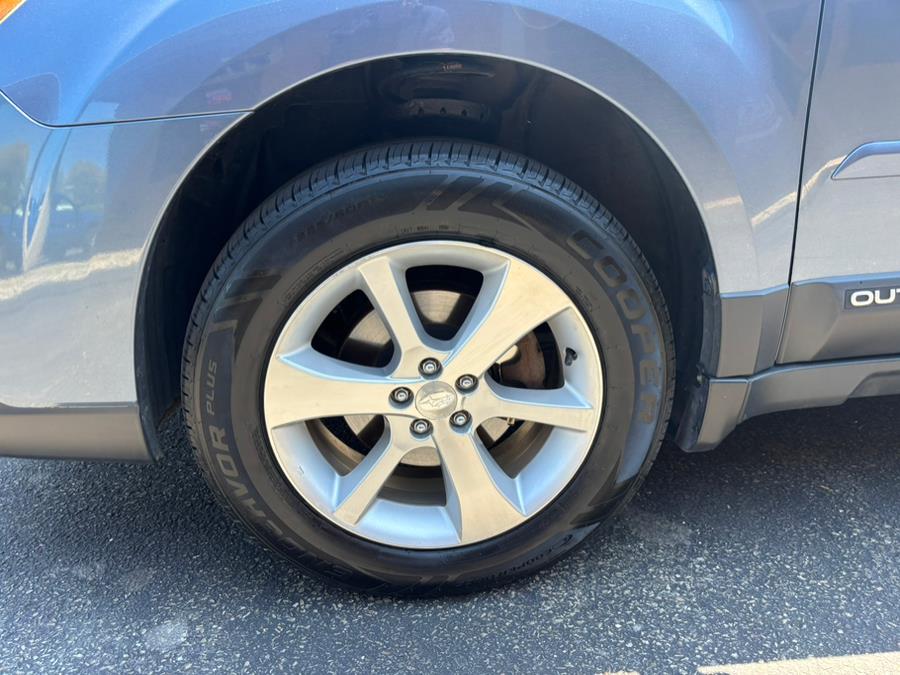 2014 Subaru Outback 2.5i Limited photo