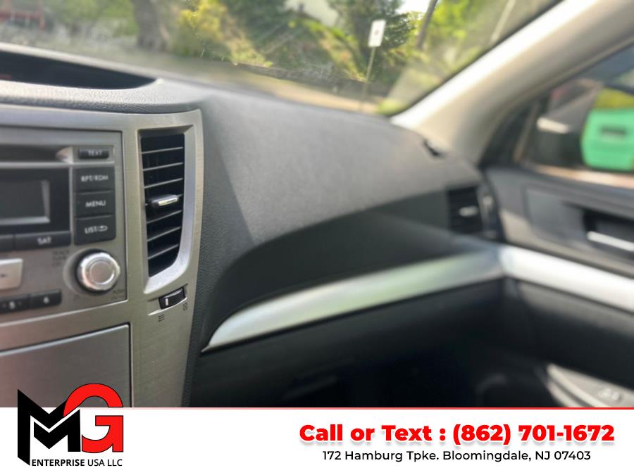 2013 Subaru Outback 2.5i Premium photo