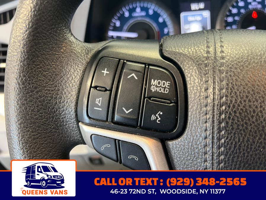 2019 Toyota Sienna LE Auto Access Seat FWD 7-Pass photo