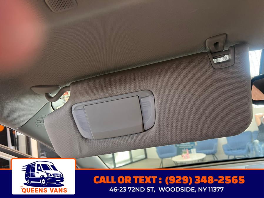 2019 Toyota Sienna LE Auto Access Seat FWD 7-Pass photo