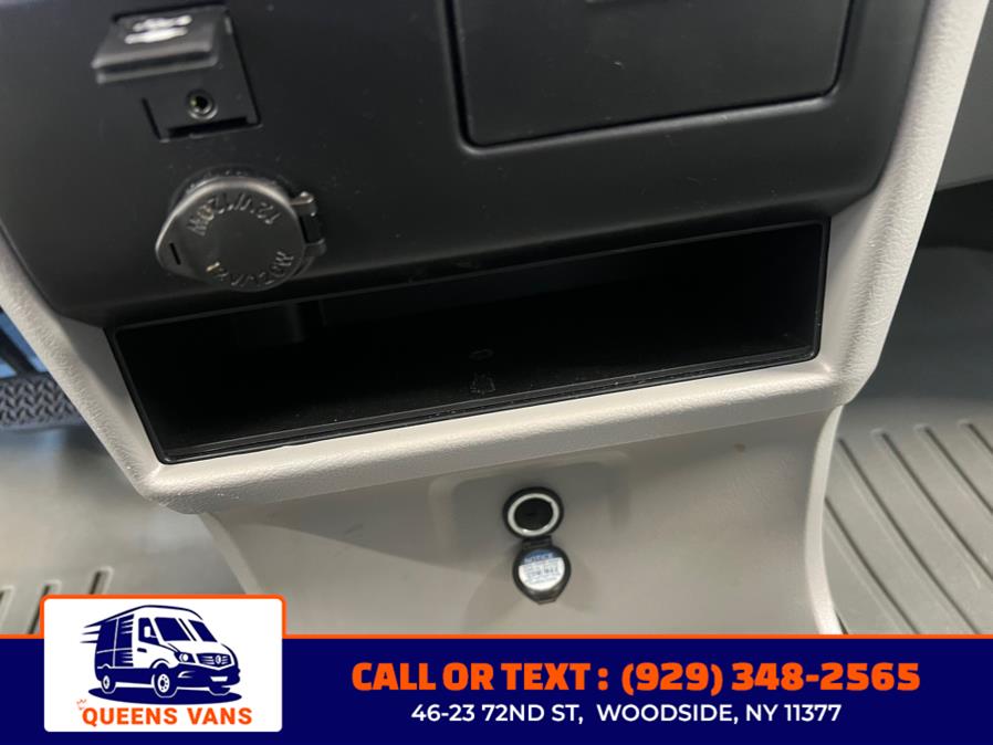 2019 Toyota Sienna LE Auto Access Seat FWD 7-Pass photo
