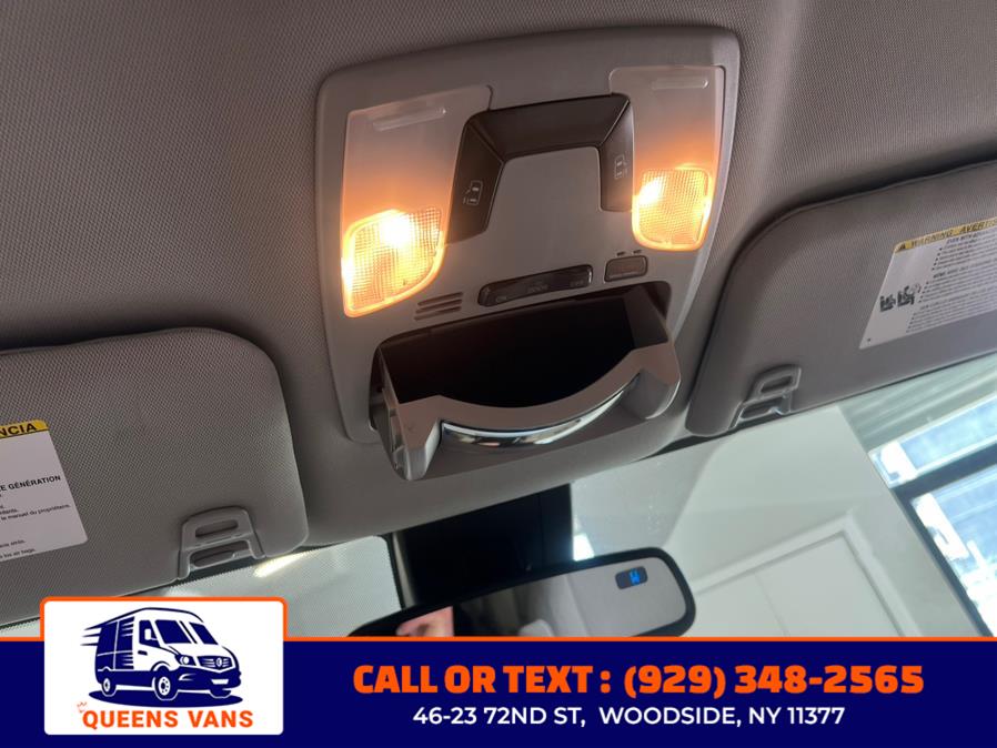 2019 Toyota Sienna LE Auto Access Seat FWD 7-Pass photo
