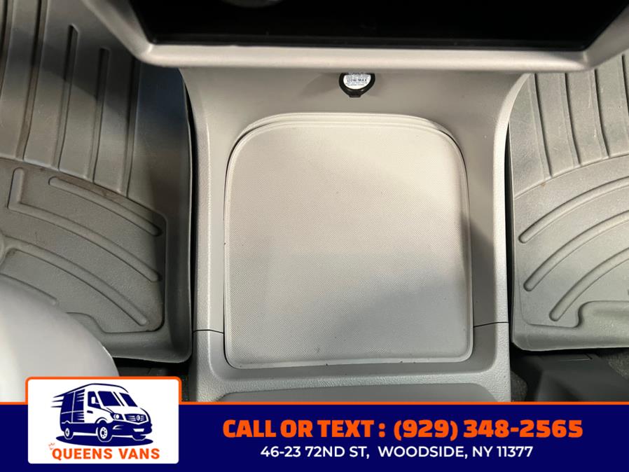 2019 Toyota Sienna LE Auto Access Seat FWD 7-Pass photo