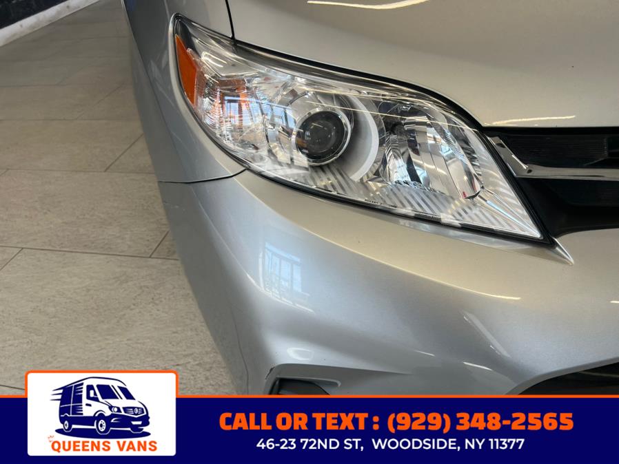 2019 Toyota Sienna LE Auto Access Seat FWD 7-Pass photo