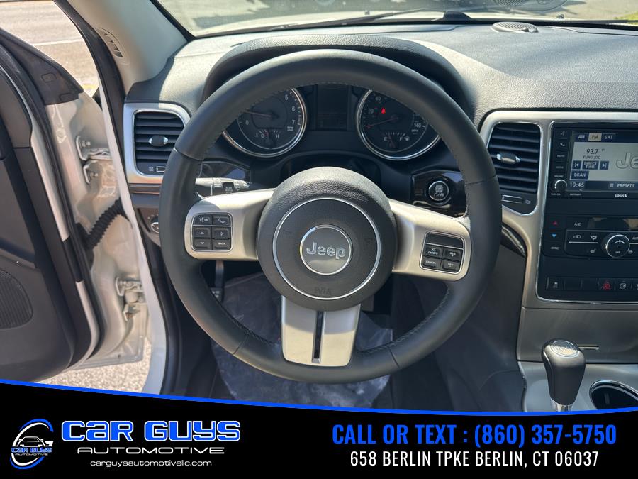 2012 Jeep Grand Cherokee Laredo photo