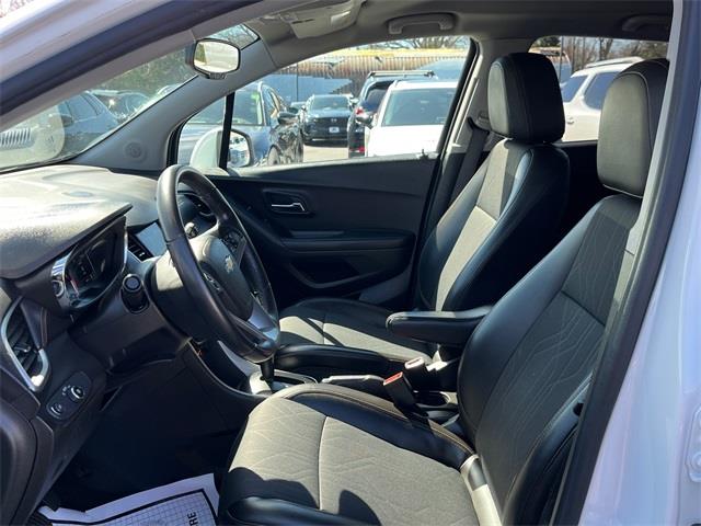2022 Chevrolet Trax LT photo