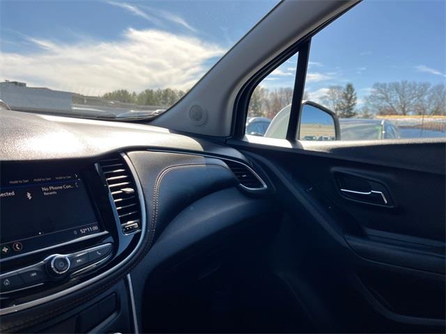2022 Chevrolet Trax LT photo