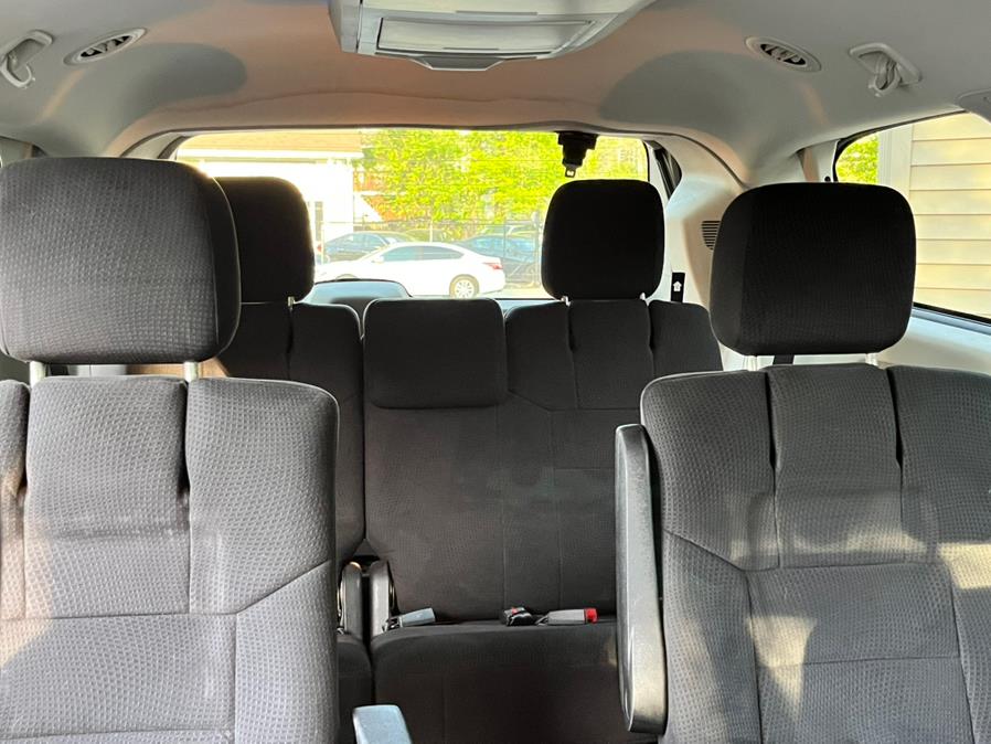 2012 Chrysler Town & Country Touring photo