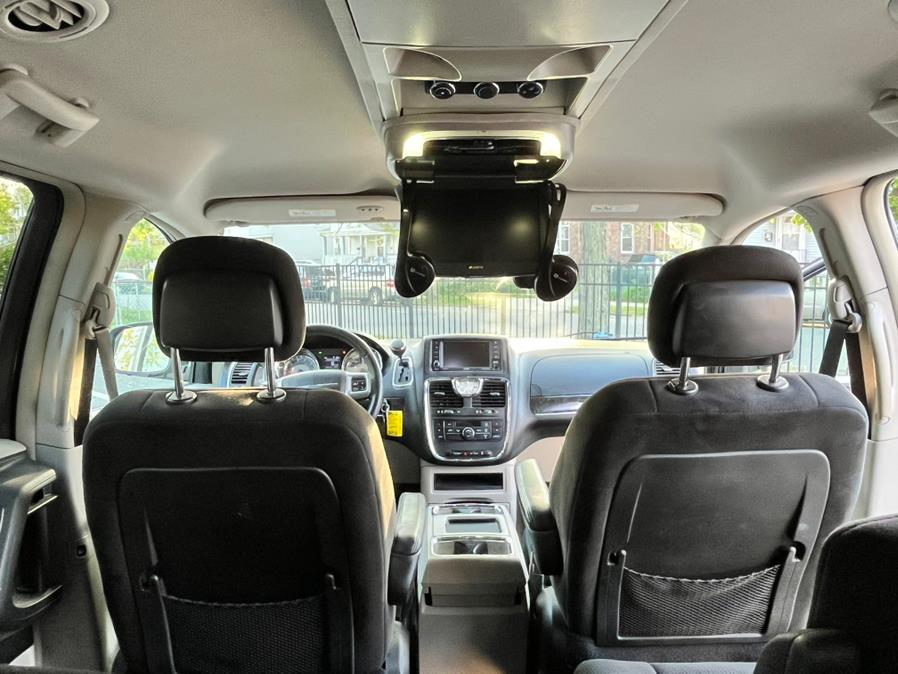 2012 Chrysler Town & Country Touring photo