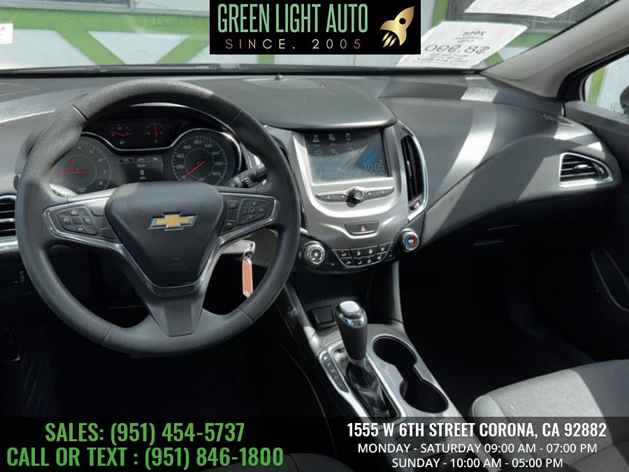 2018 Chevrolet Cruze 4dr Sdn 1.4L LT w/1SD photo