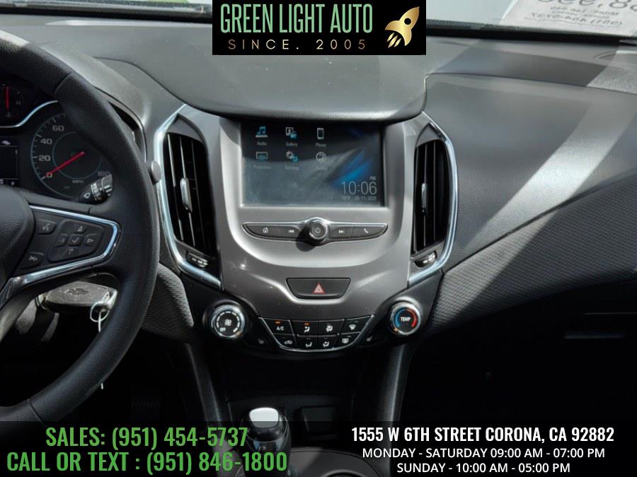 2018 Chevrolet Cruze 4dr Sdn 1.4L LT w/1SD photo