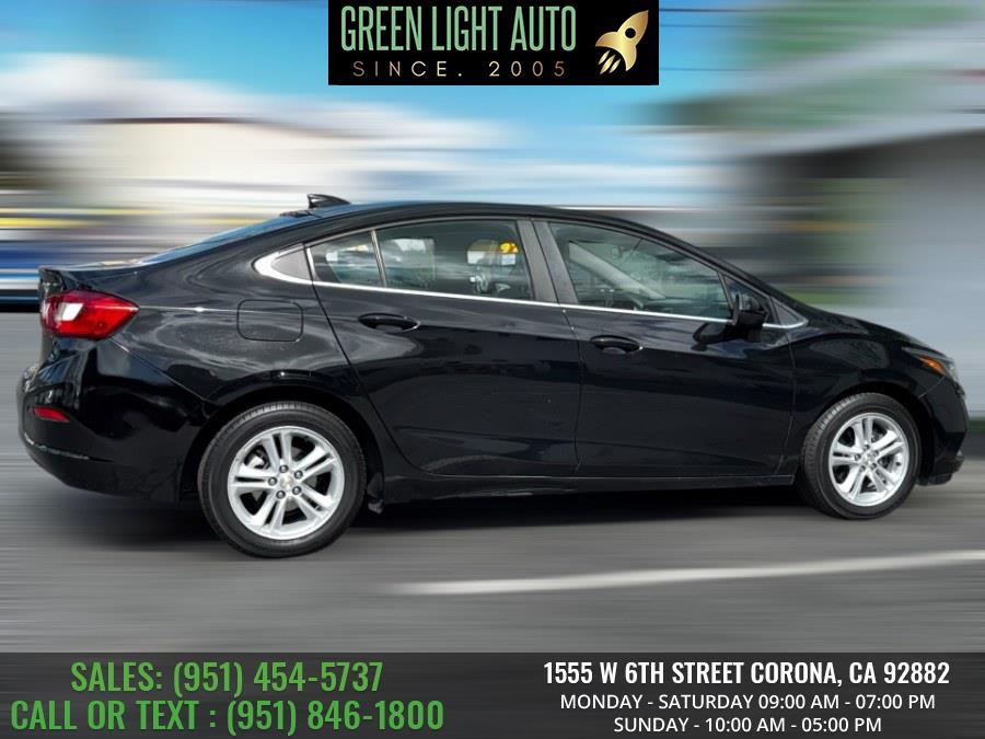 2018 Chevrolet Cruze 4dr Sdn 1.4L LT w/1SD photo