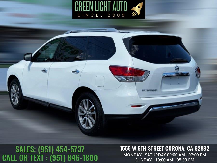 2016 Nissan Pathfinder 2WD 4dr SL photo