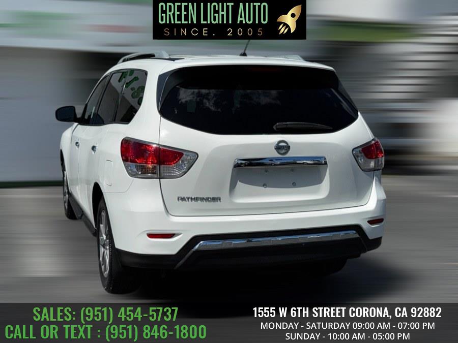 2016 Nissan Pathfinder 2WD 4dr SL photo