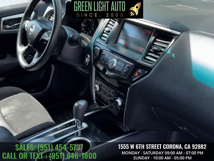 2016 Nissan Pathfinder 2WD 4dr SL photo
