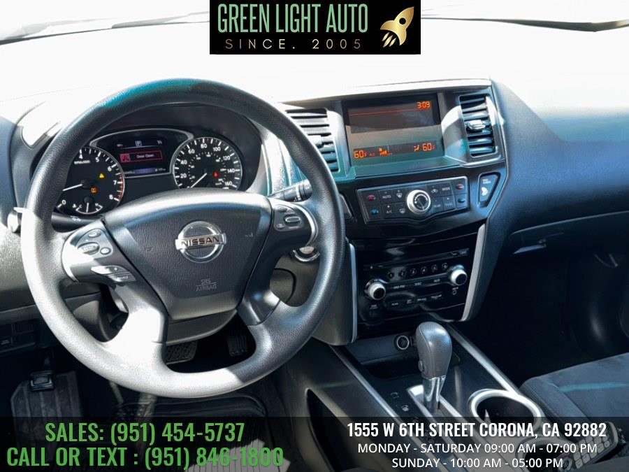 2016 Nissan Pathfinder 2WD 4dr SL photo