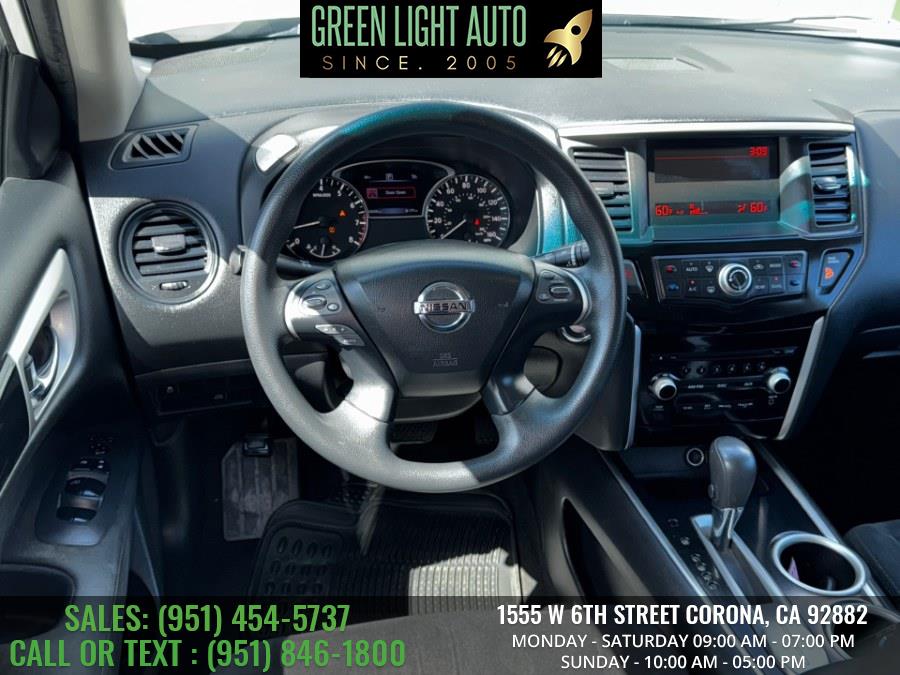 2016 Nissan Pathfinder 2WD 4dr SL photo