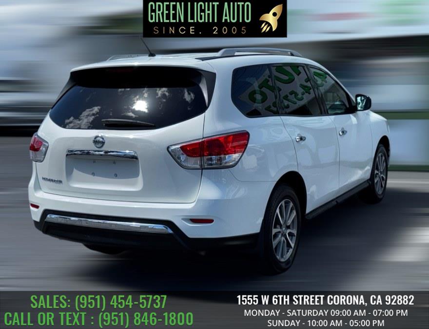 2016 Nissan Pathfinder 2WD 4dr SL photo