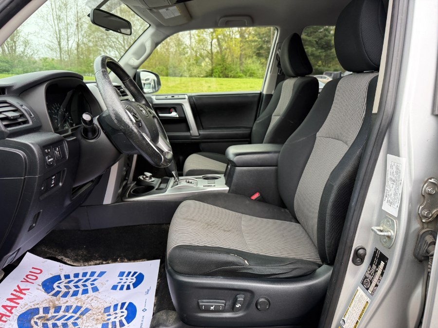 2015 Toyota 4Runner 4WD 4dr V6 SR5 (Natl) photo