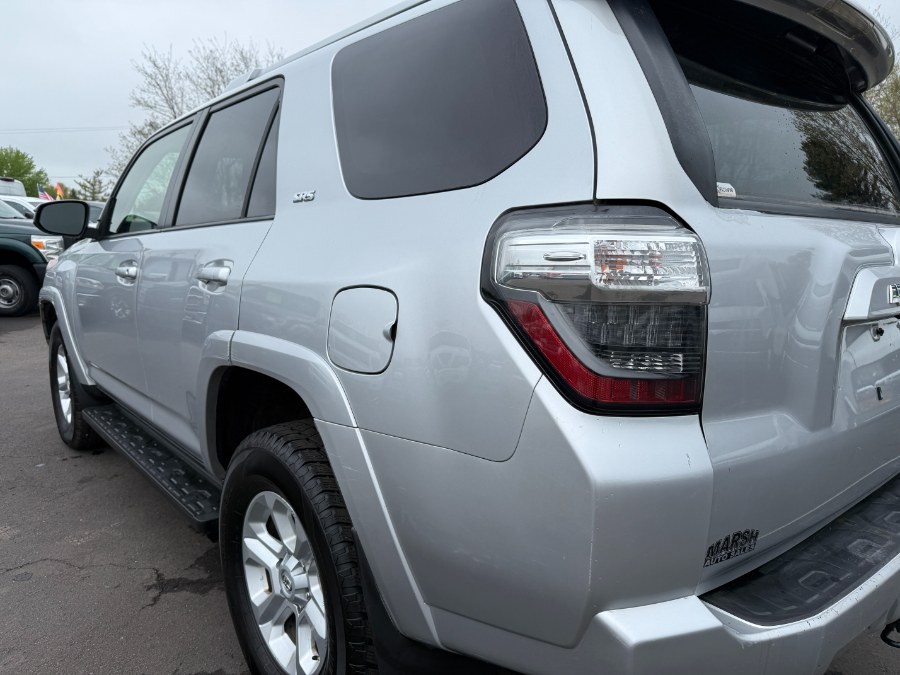 2015 Toyota 4Runner 4WD 4dr V6 SR5 (Natl) photo