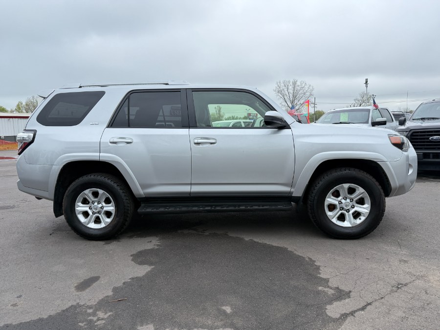 2015 Toyota 4Runner 4WD 4dr V6 SR5 (Natl) photo