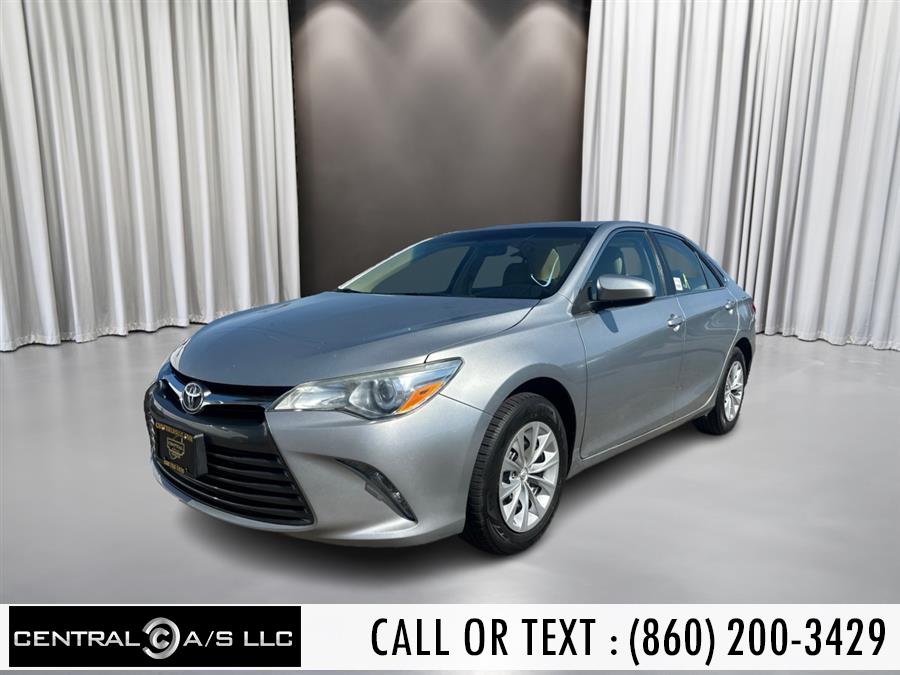 2015 Toyota Camry 4dr Sdn I4 Auto LE (Natl) photo