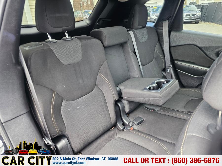 2016 Jeep Cherokee 4WD 4dr Latitude photo