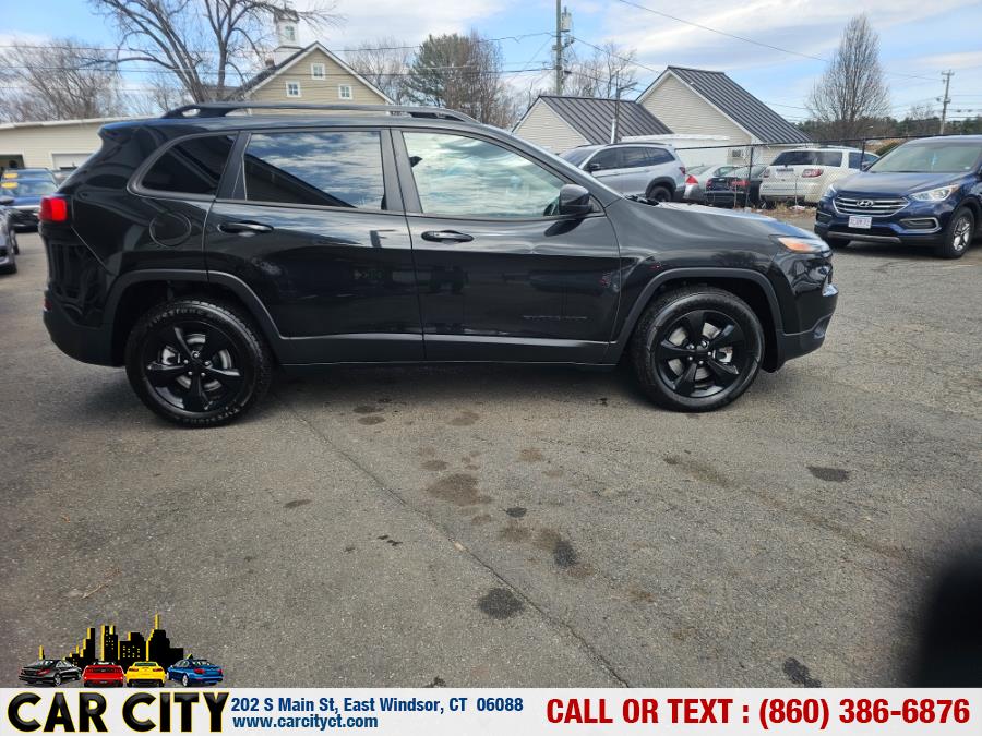 2016 Jeep Cherokee 4WD 4dr Latitude photo