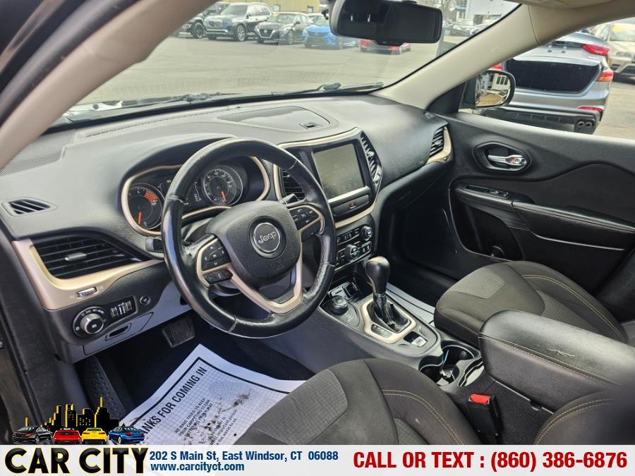 2016 Jeep Cherokee 4WD 4dr Latitude photo