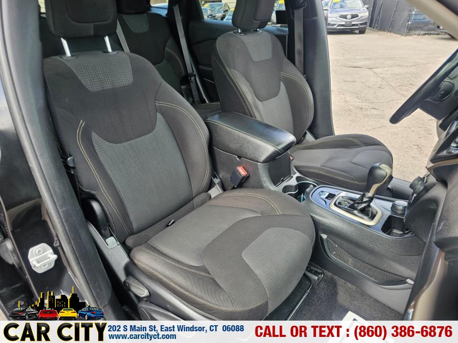 2016 Jeep Cherokee 4WD 4dr Latitude photo