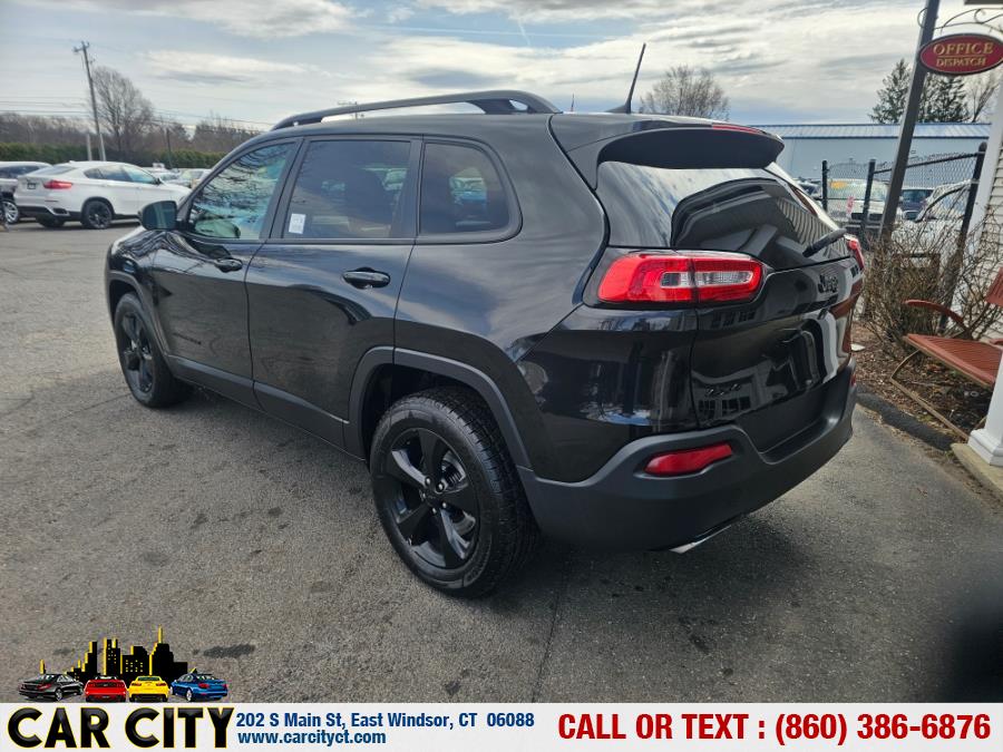 2016 Jeep Cherokee 4WD 4dr Latitude photo